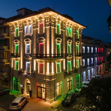 VI Suites Viareggio Ngoại thất bức ảnh
