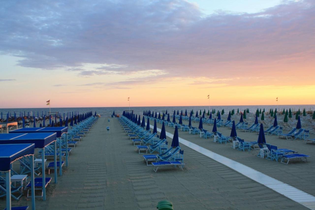 VI Suites Viareggio Ngoại thất bức ảnh
