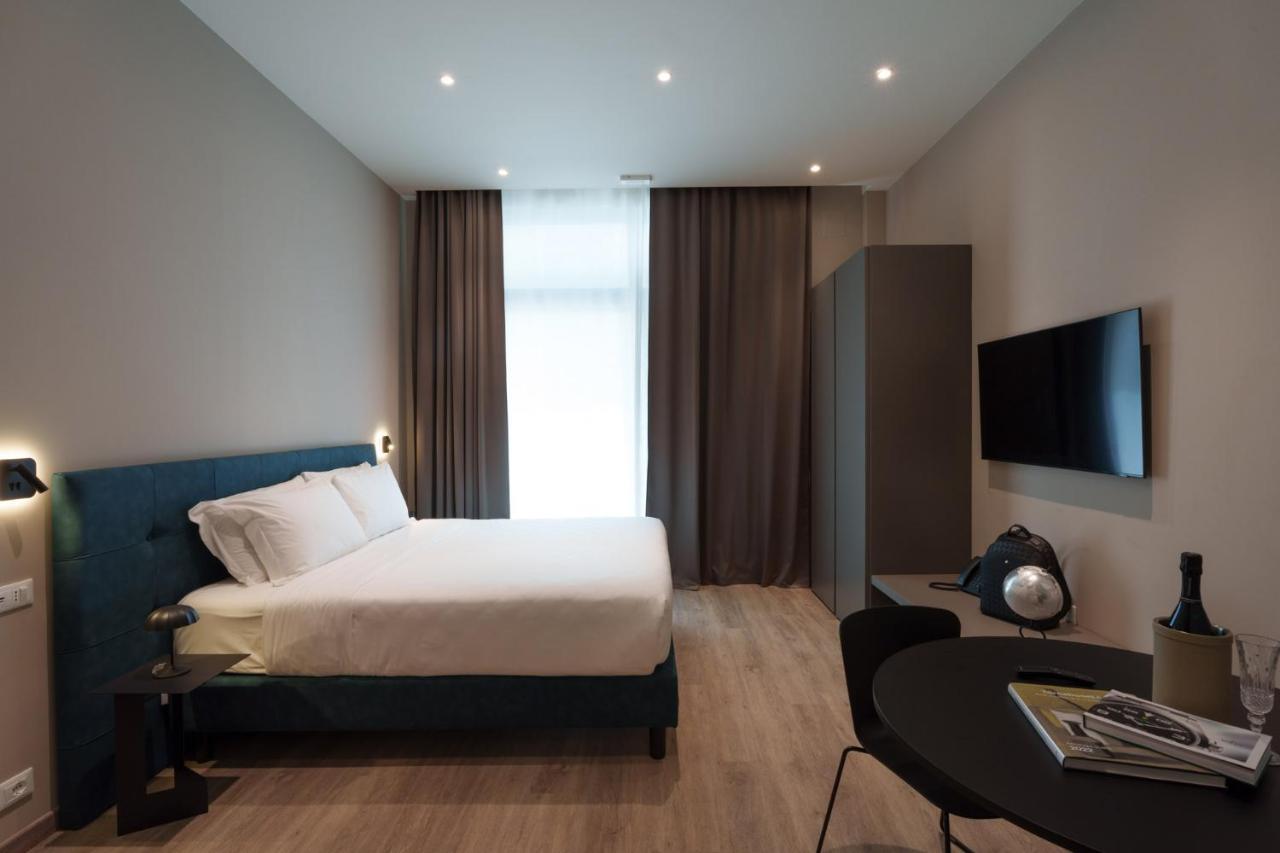 VI Suites Viareggio Ngoại thất bức ảnh