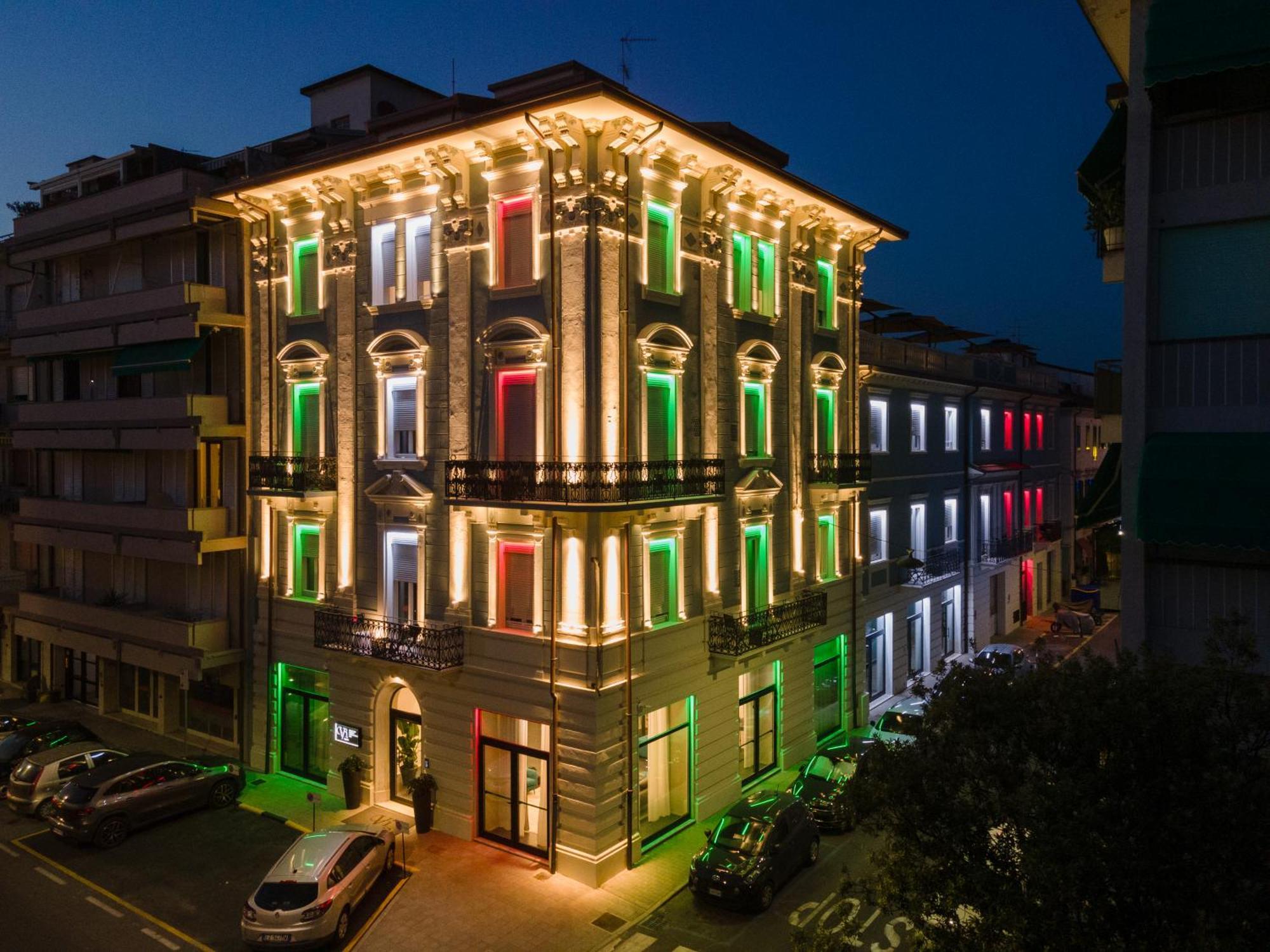 VI Suites Viareggio Ngoại thất bức ảnh