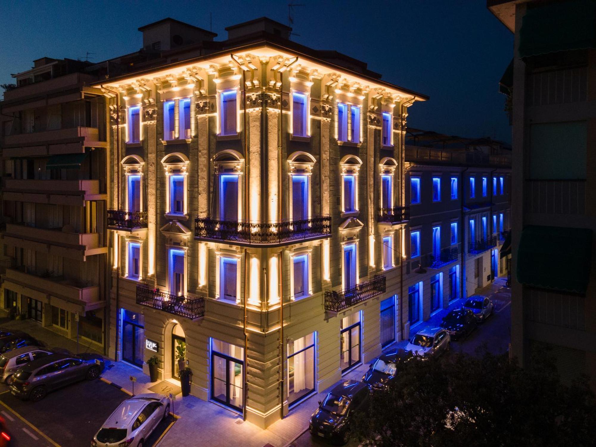 VI Suites Viareggio Ngoại thất bức ảnh