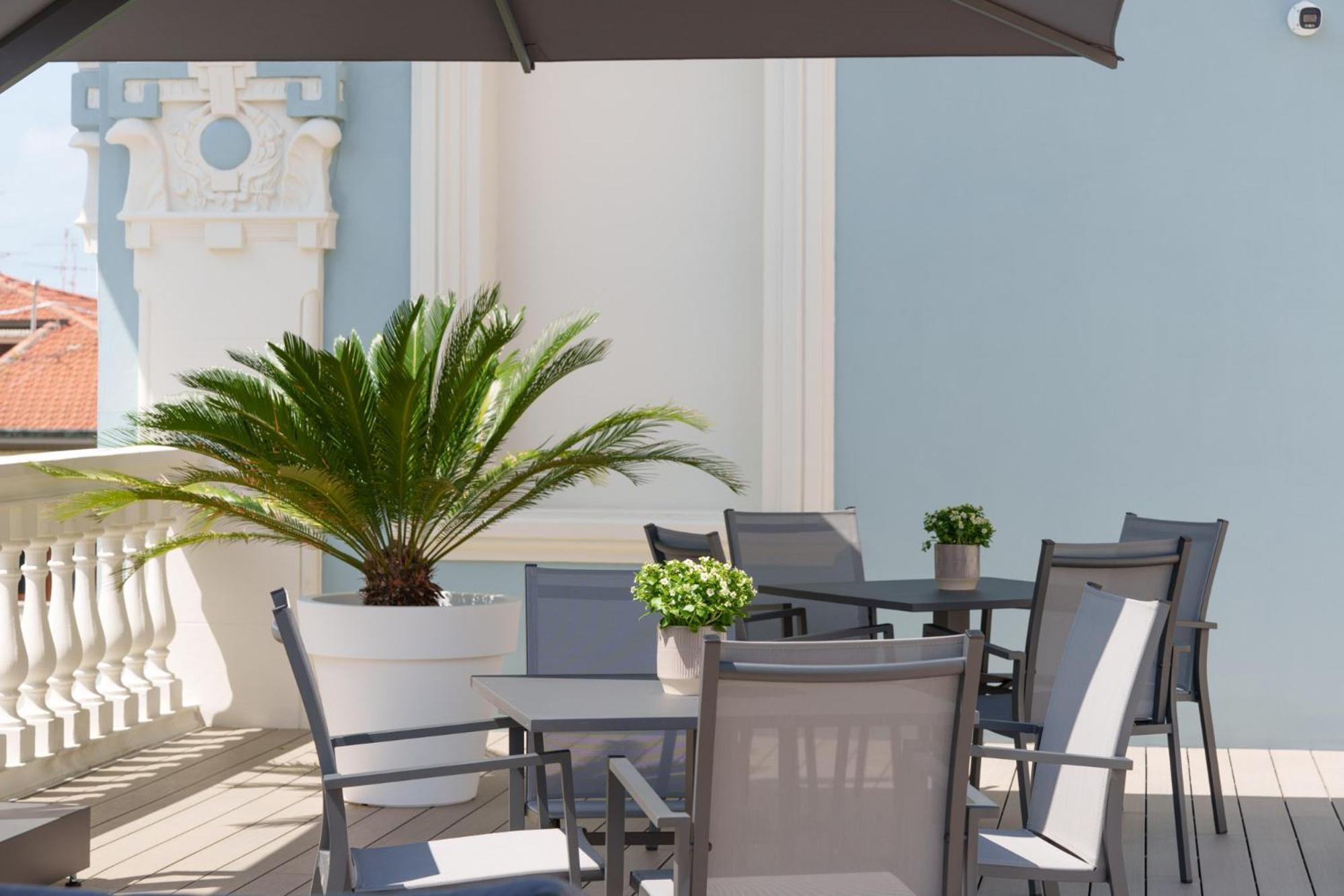 VI Suites Viareggio Ngoại thất bức ảnh