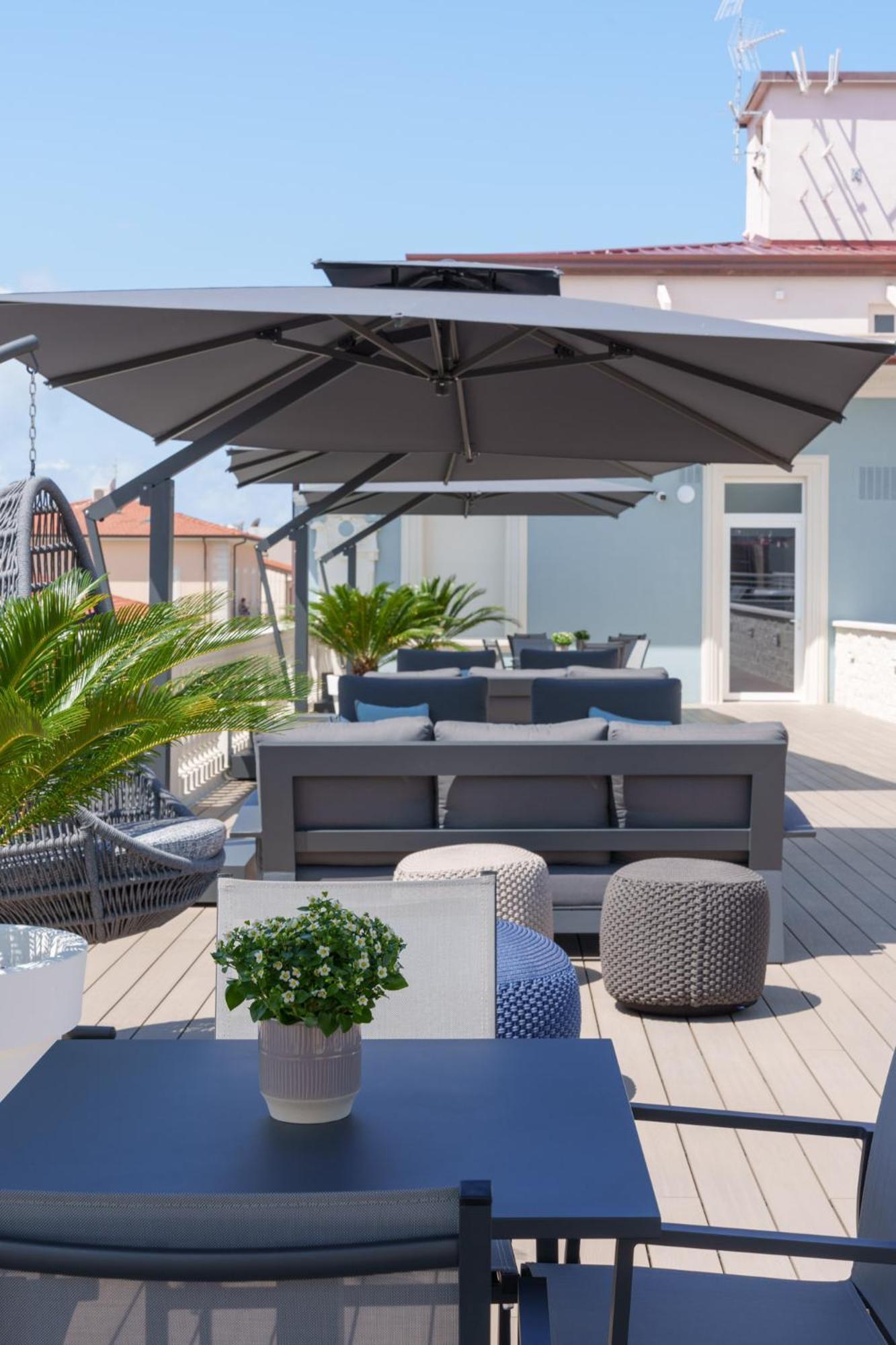 VI Suites Viareggio Ngoại thất bức ảnh